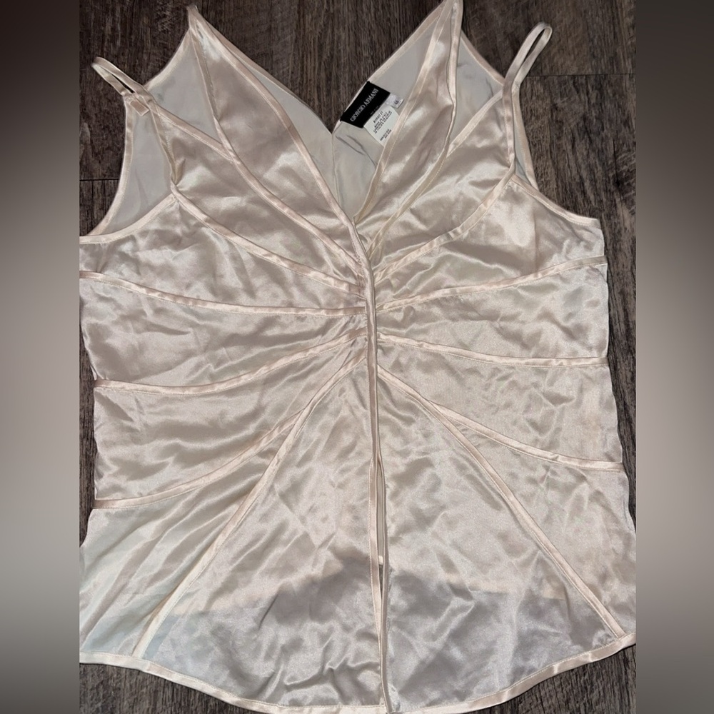 Giorgio Armani Elegant Cream Woman’s Top